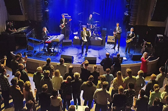 Hans Teeuwen & the Painkillers