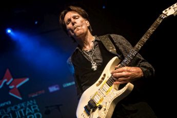 Steve Vai 