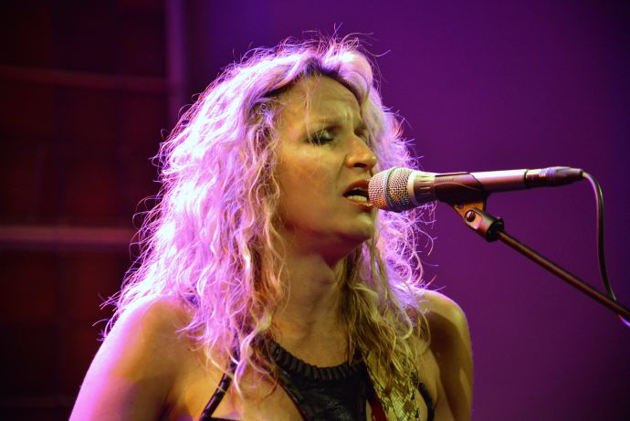 Ana Popovic || Photo: © Henry Knegt Ana Popovic